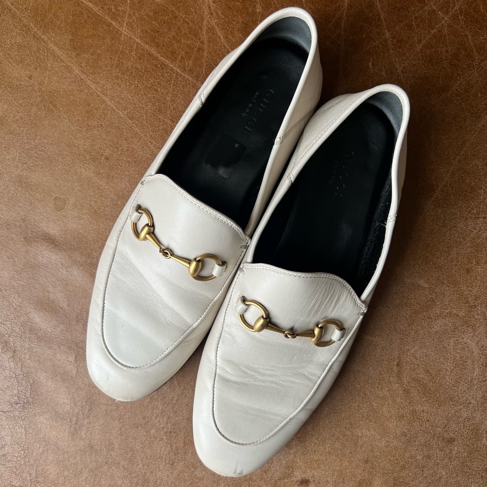 White Gucci jordaan loafers sz 38